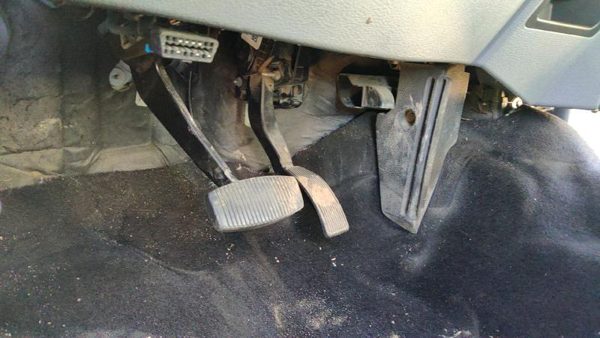 11-16 Ford F250 Accelerator Pedal Assembly Oem Gas Diesel Pedal 6.7L Powerstroke — photo 2