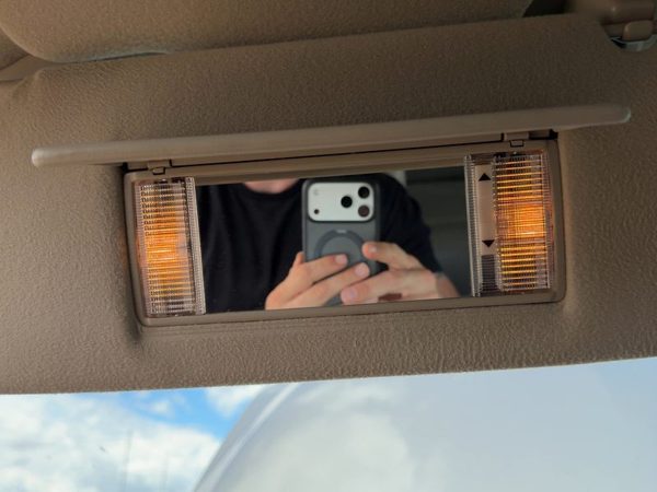 2000-2003 Chevy Suburban Driver Left Sun Visor Oem Tan 52I 15172572 — photo 8