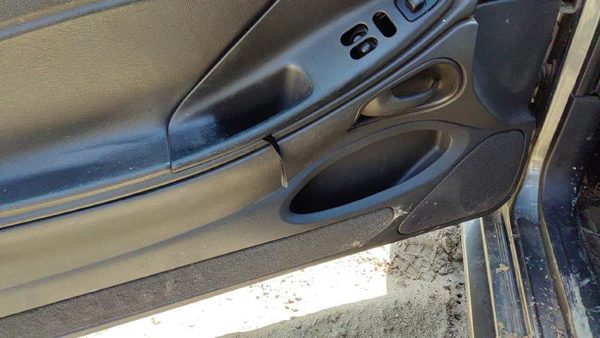 01-04 Ford Mustang Driver Left Front Door Trim Panel With Master Switch Black 9W — photo 6