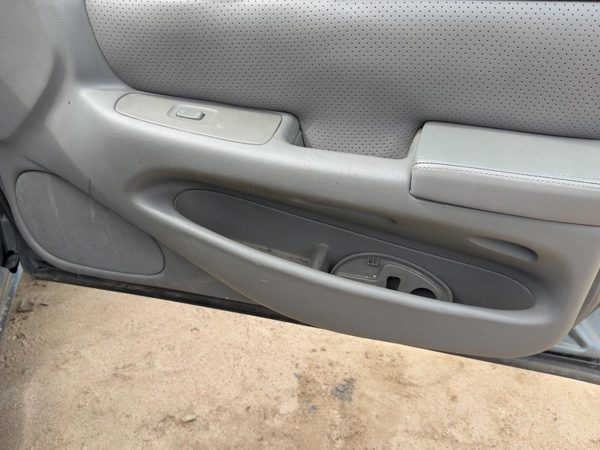 01-03 Seville Passenger Right Front Door Trim Panel Switches Inner Dark Gray 145 — photo 4