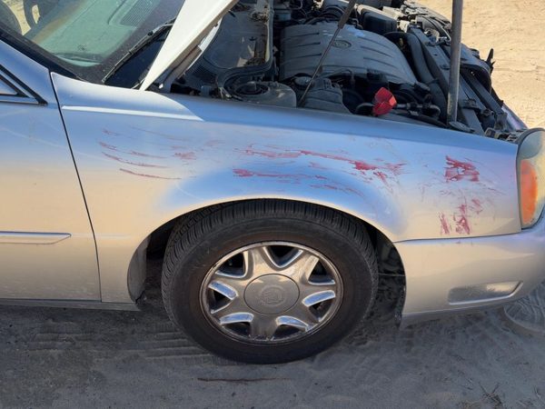 2005 Cadillac Deville Fender RH Platinum 67U — photo 4