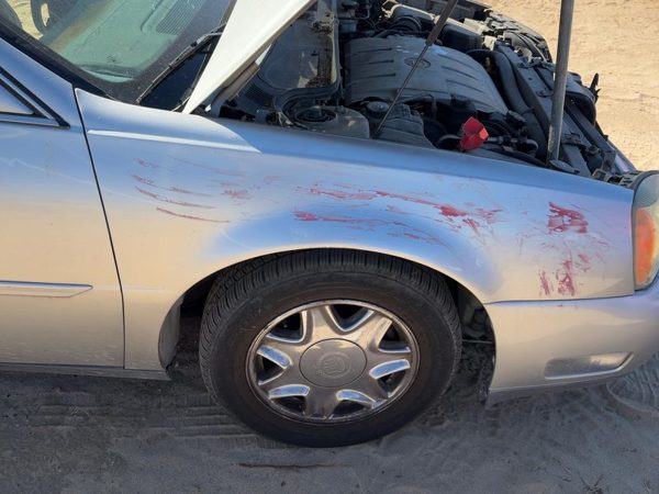 2005 Cadillac Deville Fender RH Platinum 67U — photo 5