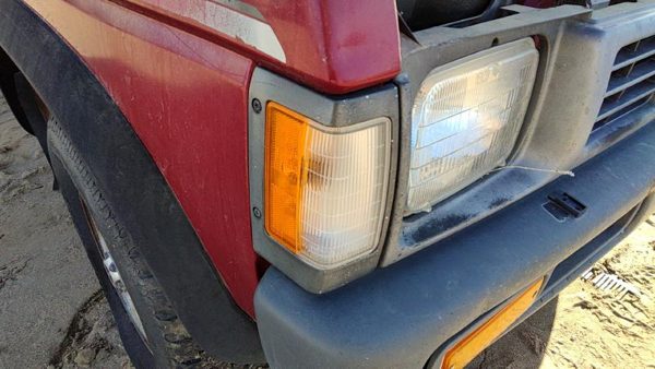 90-97 Hardbody Passenger Right Front Turn Signal Light Lamp Fender Mounted — photo 2
