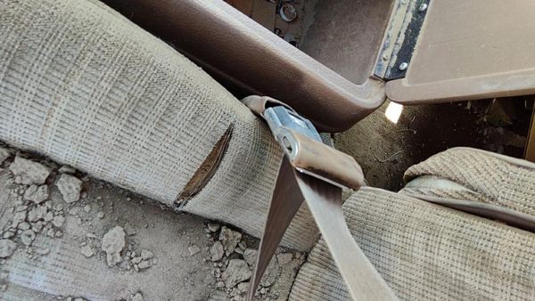 87-91 Ford F150 Driver Left Front Seat Belt Buckle Receiver Oem Tan — photo 5