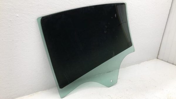 2018-2020 Buick Regal Passenger Right Rear Side Window Door Glass Oem Back — photo 6