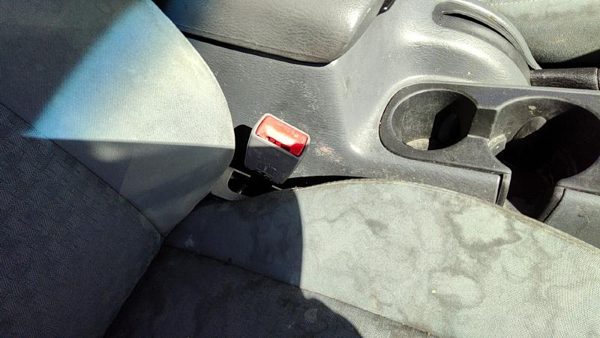 2005-07 Jeep Liberty Passenger Right Front Seat Belt Buckle Receiver Oem Gray D5 — photo 3