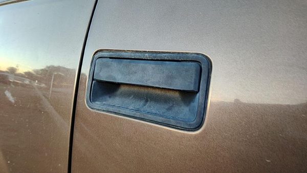 1994 Suburban 1500 Outside Door Handle RH — photo 4