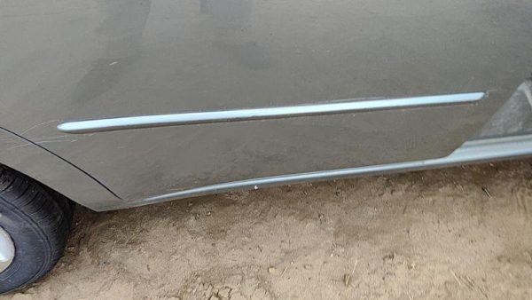 07-12 Nissan Sentra Passenger Right Rear Moulding From Door Back Trim Gray K36 — photo 2