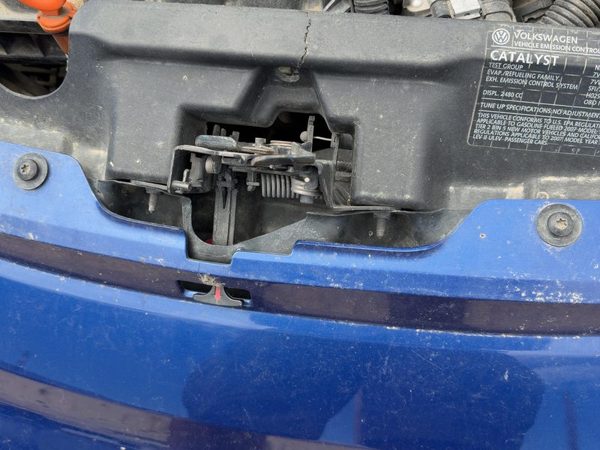 2006-2010 Vw Beetle Convertible Hood Latch Assembly With Bracket Oem 1Y0805588C — photo 1