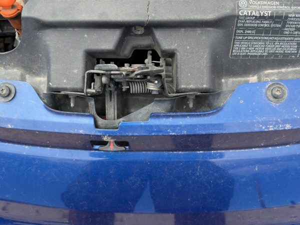 2006-2010 Vw Beetle Convertible Hood Latch Assembly With Bracket Oem 1Y0805588C — photo 2