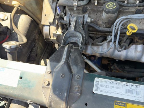 94-99 Chevy Lumina Pair Of Upper Radiator Support Motor Mounts With Brackets Oem — photo 4
