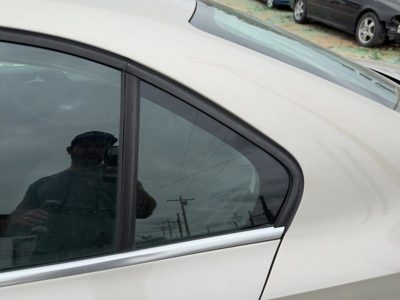 2011-2018 Vw Jetta Driver Left Rear Vent Window Back Door Glass With Frame Oem