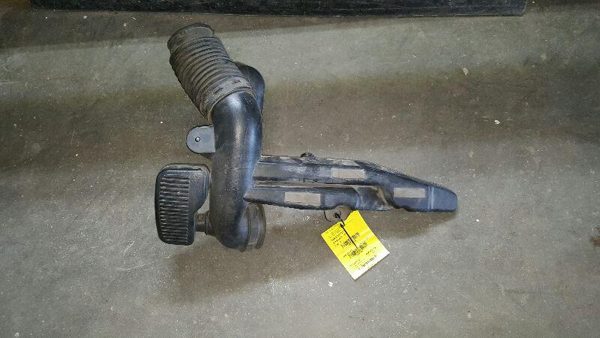 2007 Chevy Silverado 2500 6.0L Air Intake Tube Assembly With Resonator Oem — photo 2