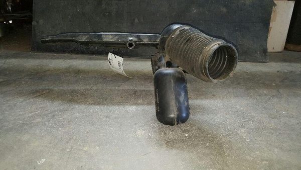 2007 Chevy Silverado 2500 6.0L Air Intake Tube Assembly With Resonator Oem — photo 4