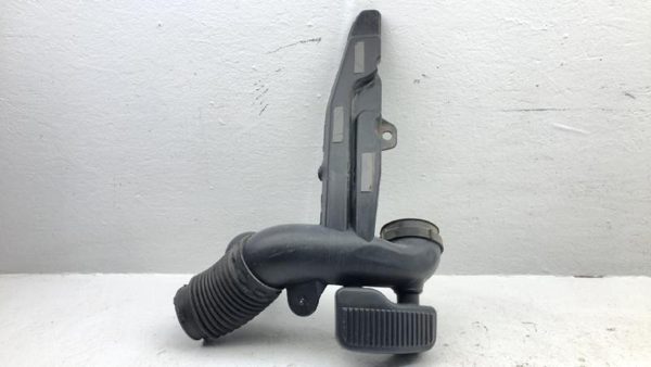 2007 Chevy Silverado 2500 6.0L Air Intake Tube Assembly With Resonator Oem — photo 1