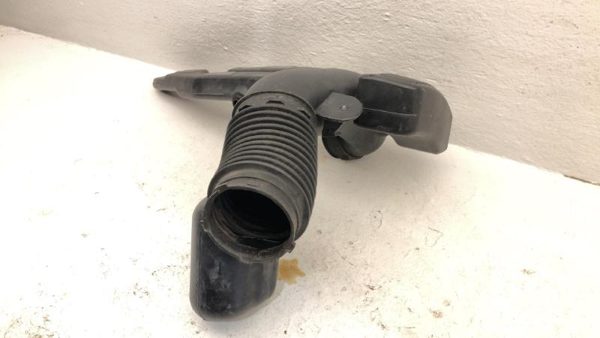 2007 Chevy Silverado 2500 6.0L Air Intake Tube Assembly With Resonator Oem — photo 11