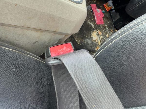 11-16 Town & Country Driver Left Front Seat Belt Buckle Receiver Oem Black Alx1 — photo 5