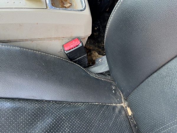 11-16 Town & Country Driver Left Front Seat Belt Buckle Receiver Oem Black Alx1 — photo 4