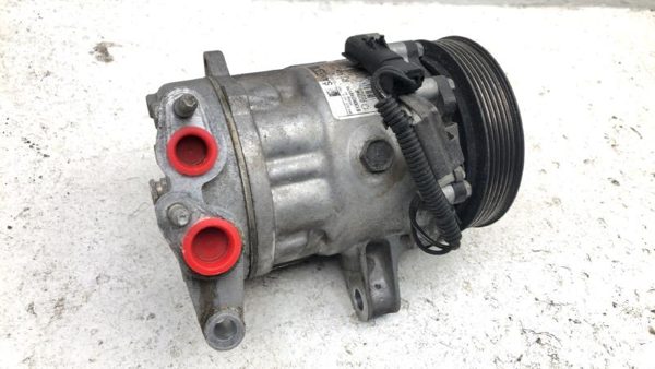 2002-2005 Jeep Liberty Ac Compressor Air Conditioner Pump Assembly Oem 3.7L — photo 1