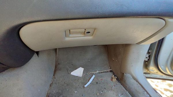 2003-2004 Lincoln Town Car Glove Box Assembly Complete Door With Latch Oem Gray — photo 2