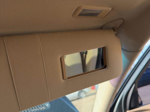 2000-2006 Bmw X5 Passenger Right Sun Visor Oem Illuminated Cloth E53 Beige Lchc — photo 4