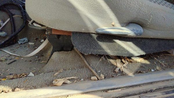 98-03 Ford Ranger Driver Left Manual Seat Track Only Oem — photo 1