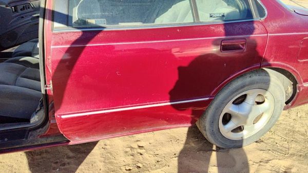 1996 Olds Eighty-eight 88 Rear Door LH Red — photo 2