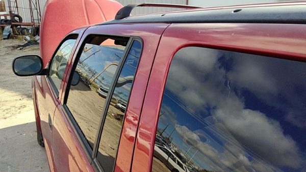 2000 Dodge Durango Rear Door LH Red — photo 2