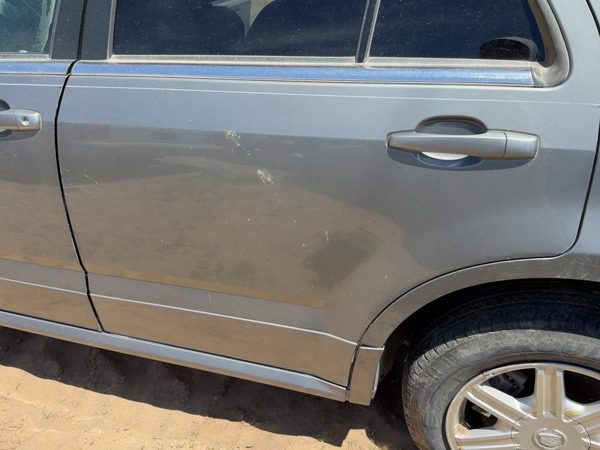 2004 Cadillac SRX Rear Door LH Silver 42U — photo 2