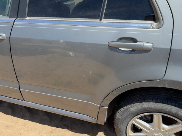 2004 Cadillac SRX Rear Door LH Silver 42U — photo 1