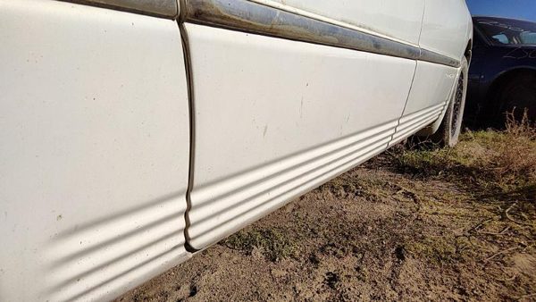 1998 Town & Country Right Rear Moulding From Door Oem Back Trim Pwp Golden White — photo 5
