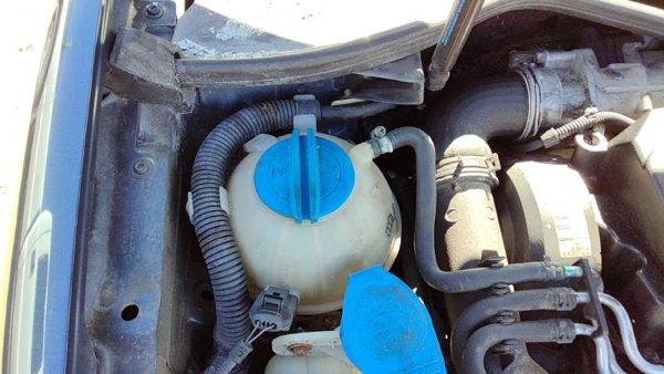 2006 Volkswagen Jetta Coolant Recovery Bottle Vw — photo 5
