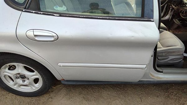 1997 Ford Taurus Rear Door RH Silver Ts — photo 1