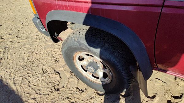 1995-1997 Nissan Hardbody Driver Left Front Wheel Flare Moulding Oem Fender — photo 5