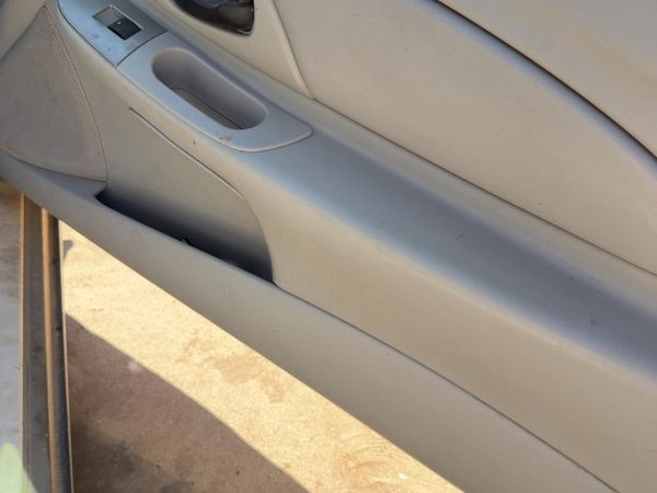 06-07 Monte Carlo Passenger Right Front Door Trim Panel With Switches Gray 832 — photo 9