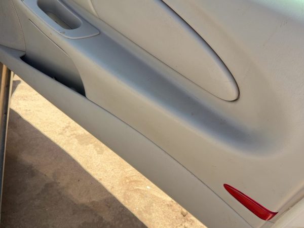 06-07 Monte Carlo Passenger Right Front Door Trim Panel With Switches Gray 832 — photo 11