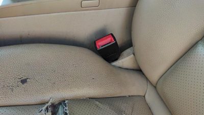 2009-2014 Mercedes C300 Driver Left Front Seat Belt Buckle Receiver Beige 125
