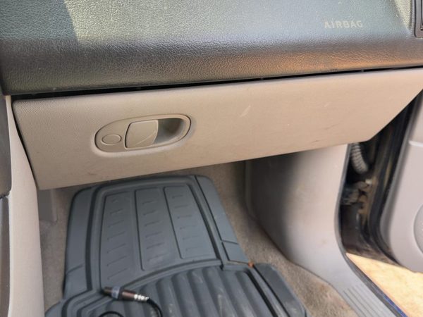 2005 Saturn Vue Redline Glove Box Assembly Complete Door With Latch Oem Gray 17D — photo 3