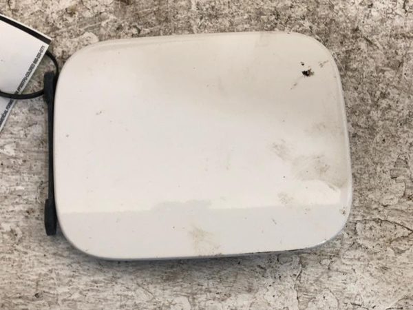 2005-2008 Suzuki Forenza Fuel Door Lid Gas Flap Oem White 6485085Z02 — photo 3