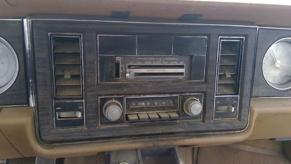 1978 Buick Lesabre Woodgrain Trim Bezel Around Radio Oem Dash Surround Panel — photo 2