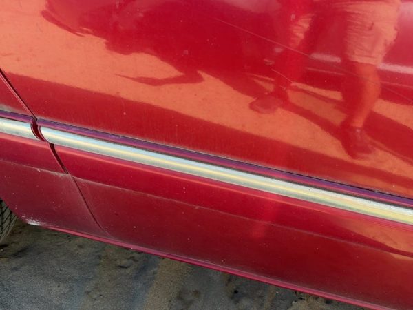 96 Town & Country Passenger Right Rear Moulding Door Back Candy Apple Red Ph2 — photo 3