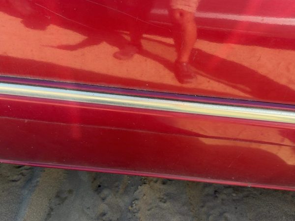 96 Town & Country Passenger Right Rear Moulding Door Back Candy Apple Red Ph2 — photo 5