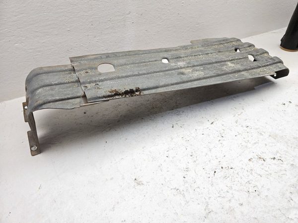 1988-1995 Isuzu Pup Pickup Fuel Tank Skid Plate Guard Reg Cab 6Ft Bed 8943345069 — photo 8