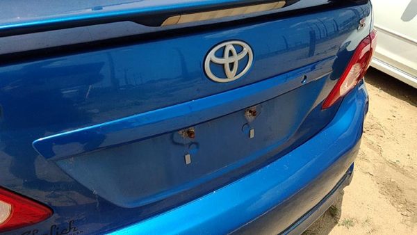 2010 Toyota Corolla License Plate Trim Surround Panel Tail Trunk Finish Blue 8T7 — photo 1
