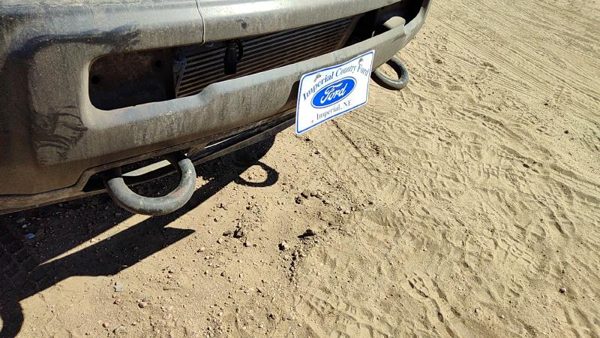 2016 Dodge Ram 4500 Pair Of Oem Tow Hooks Factory Bumper Hook Set Hardware Bolts — photo 2