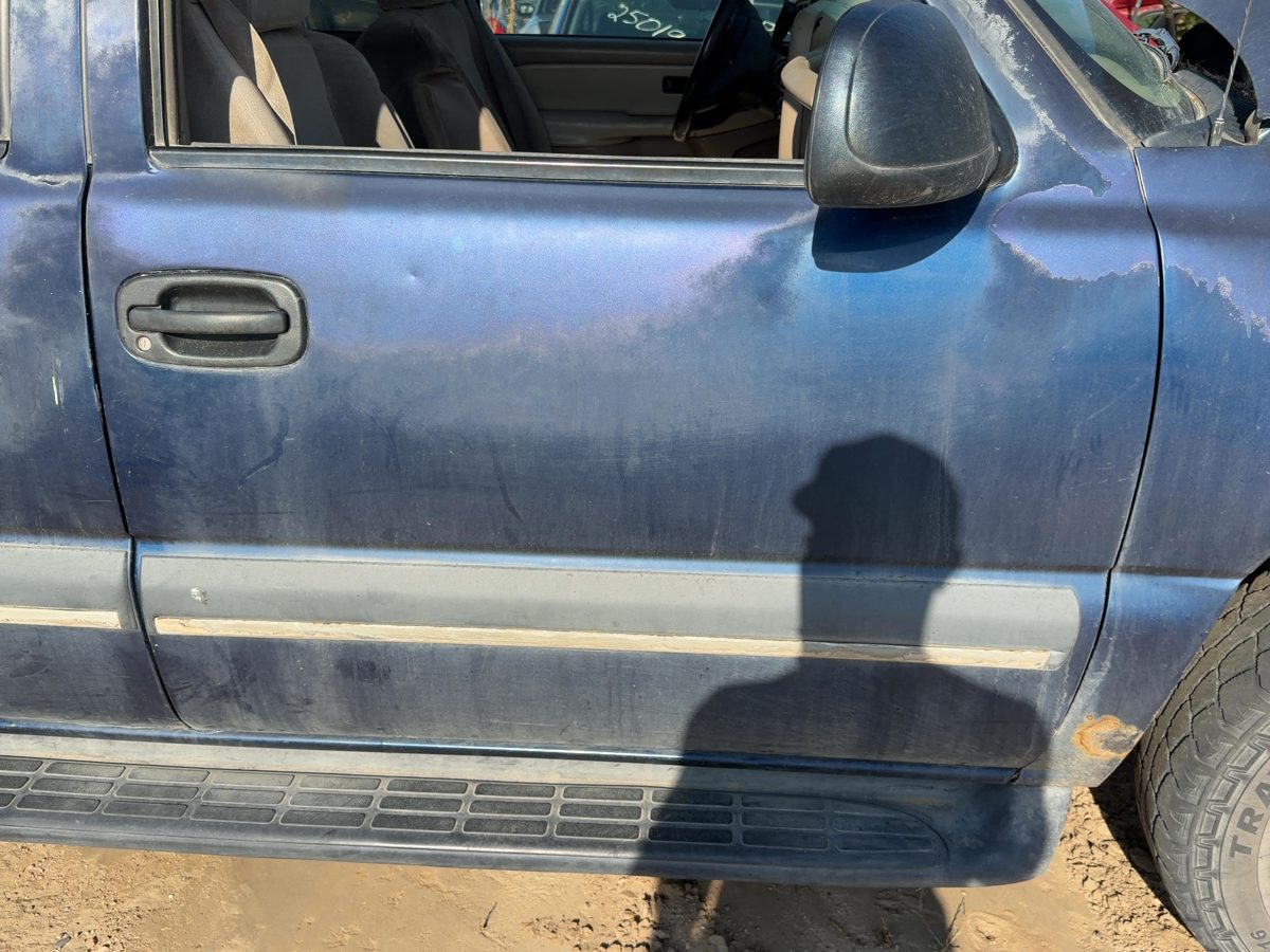 2003 Suburban 1500 Front Door