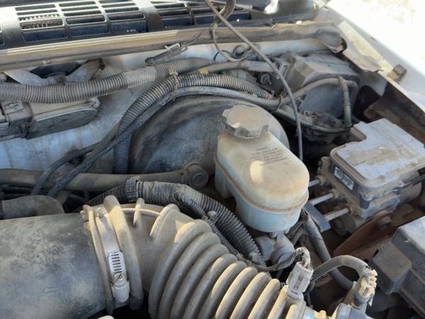 2001 Chevy S10 Blazer Power Brake Booster with Master Cylinder 4.3L 15234951 — photo 3