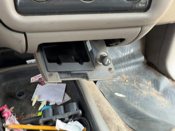 1998 Chevy S10 Blazer Ash Tray Assembly Oem Slide Out Dash Gray 92H 15013797 — photo 2