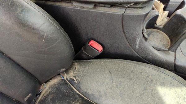 2000-2004 Chrysler 300M Passenger Right Front Seat Belt Buckle Receiver Black — photo 2