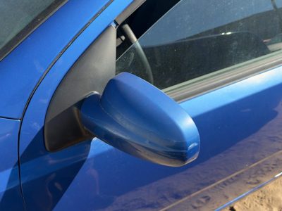 2004-2005 Chevy Aveo Driver Left Manual Side Mirror Door Mounted Oem Blue 33U